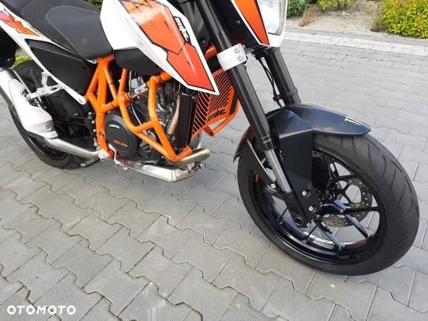 KTM Duke - 11