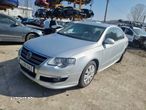 Dezmembrez VW Passat B6, an 2010, motor 2.0 CBBB, cutie de viteze automata - 1