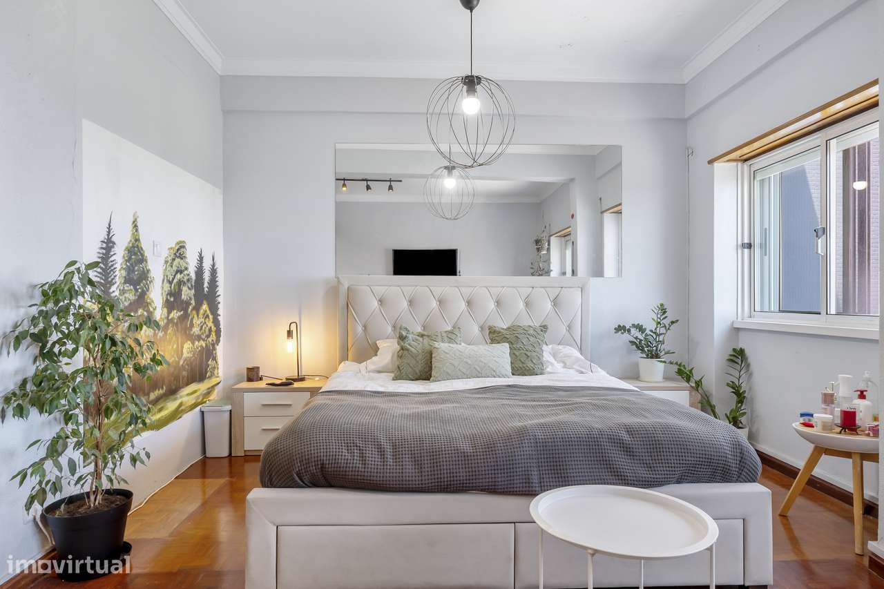 Apartamento T3 Transformado em T2 com Vista sobre o Rio Tejo-13