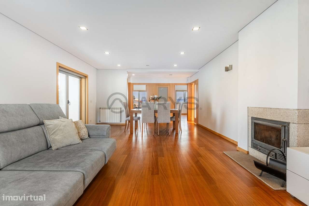 Moradia com escritório e elevado potencial – Espinho, Braga - Grande imagem: 5/15