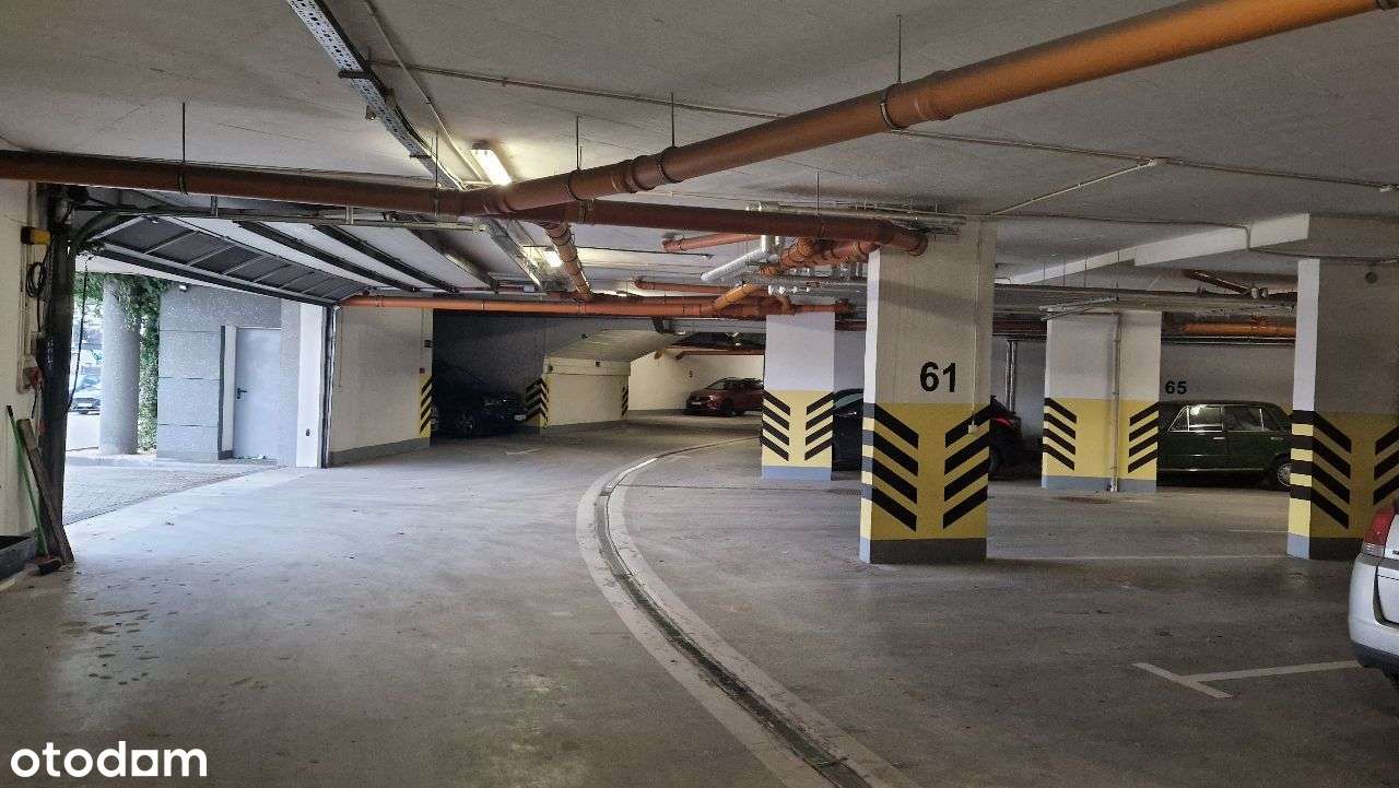 Miejsce parkingowe w garażu podziemnym