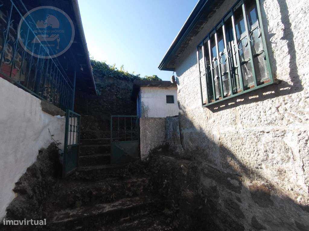 Casa Rústica em Pedra com Terreno para Restauro - Cambeses, Cabecei...-11