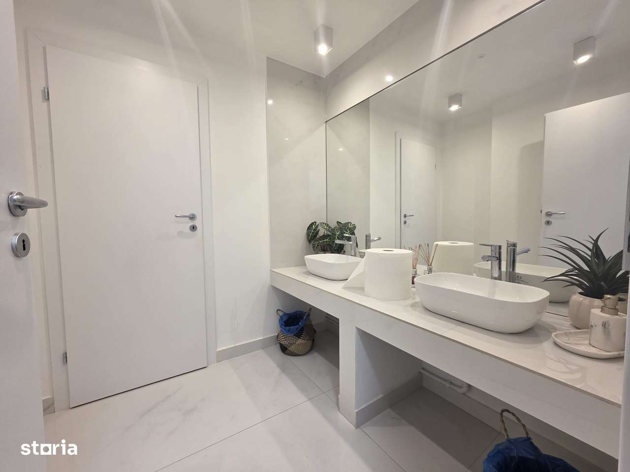 Spatiu birou de inchiriat, Cladirea noua - Tractorul/Mall Coresi - Imagine principală: 5/13