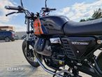 Moto Guzzi V7 - 25