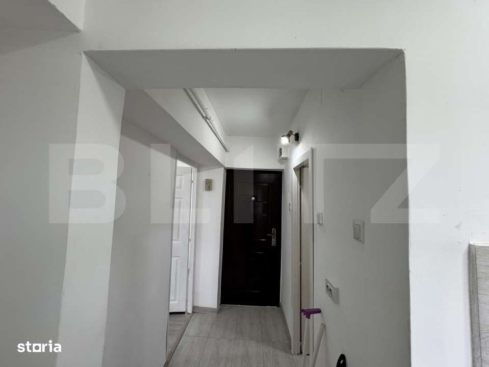 Garsoniera 30 mp, zona 9 Mai - Imagine principală: 5/6