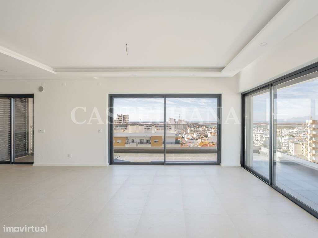 Apartamento T2, com varanda, em Faro - Grande imagem: 3/76