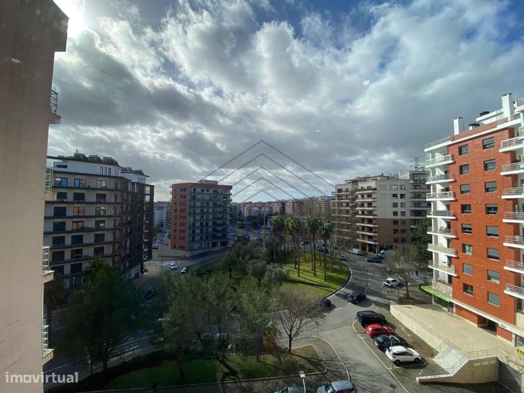 Apartamento T3 nas Colinas do Cruzeiro | 4 Parqueamentos + Arrecadação-6