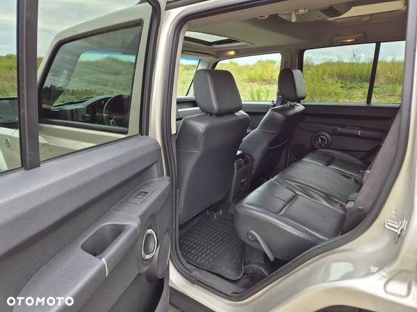 Jeep Commander 5.7 V8 Limited - 18