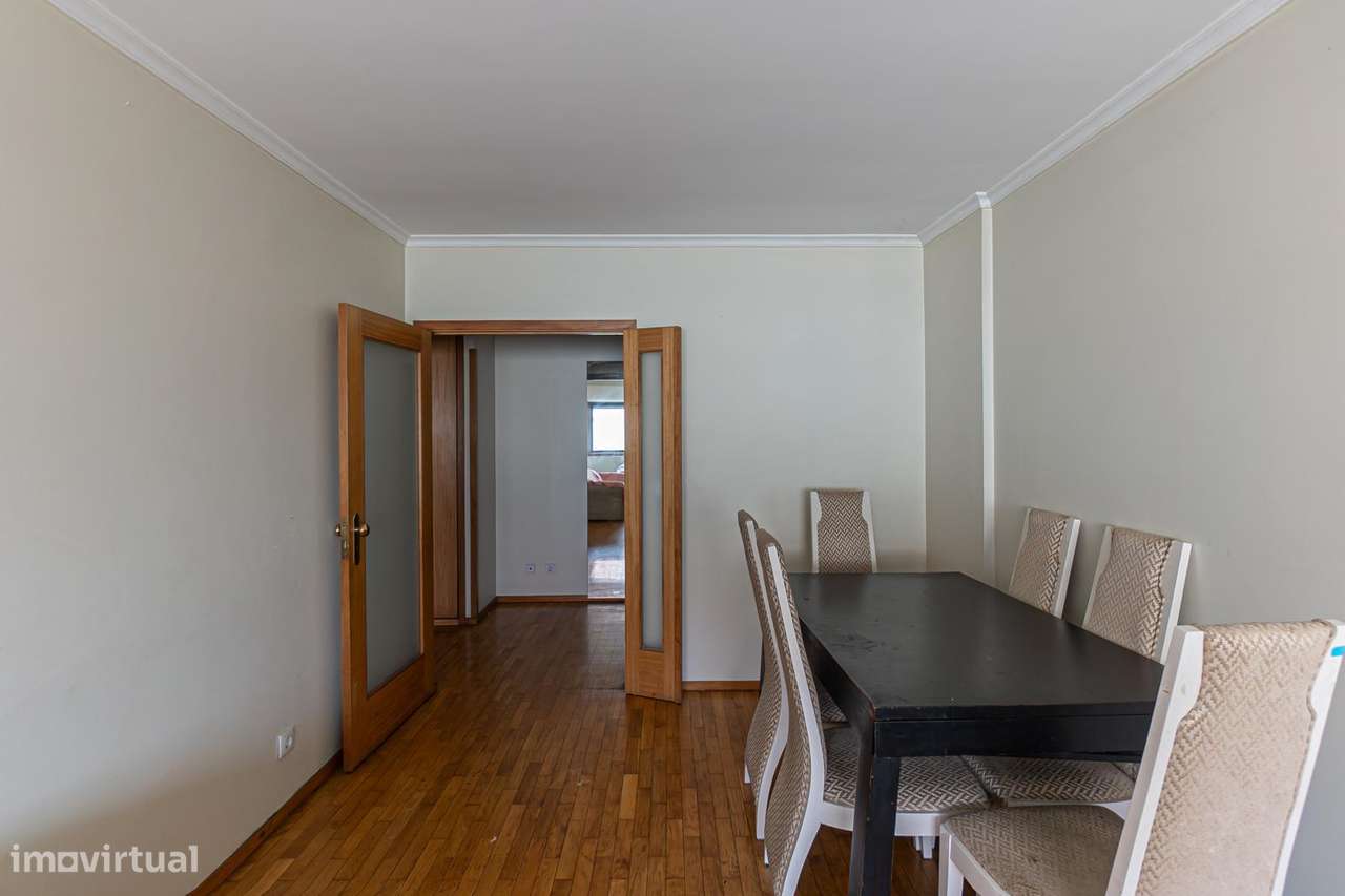 T2 com 97 m² , Lugar Garagem + Arrumos, Paranhos – Cruzamento do Amial - Grande imagem: 4/30