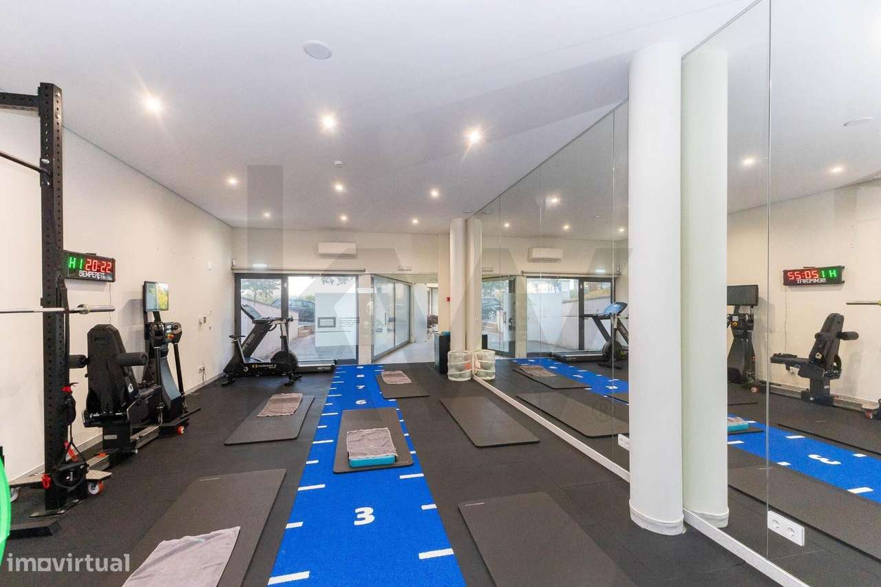 LOJA Premium em Gaia: Clínica/Escritório "Chave na Mão" ao Lado da Lin-10