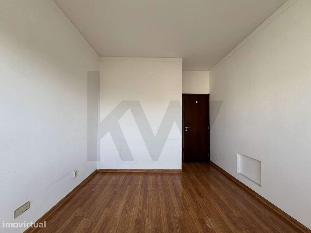 Apartamento T2 com varanda - Devesas-16