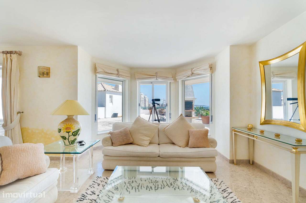 Penthouse Excecional com Amplo Terraço e Vistas Panorâmicas para o Mar-13