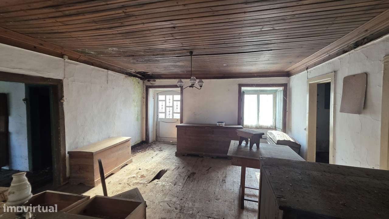 Moradia para restaurar, com terreno, perto de Ferreira do Zêzere-22
