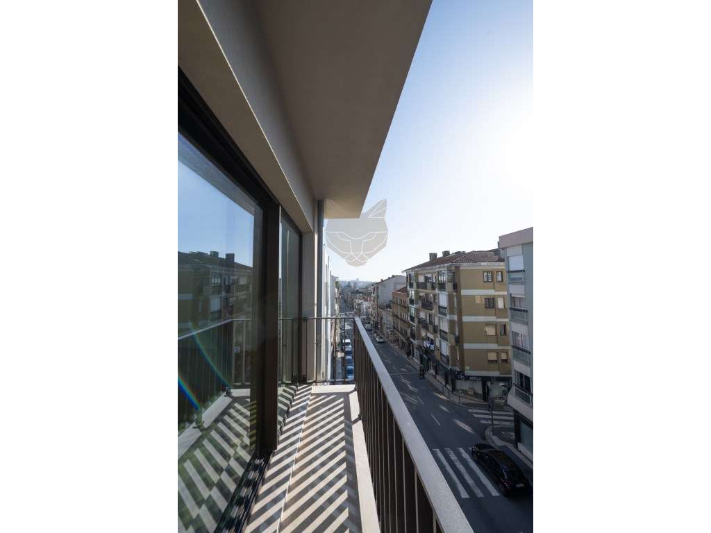 Apartamento T3 duplex no centro da cidade com varanda-20