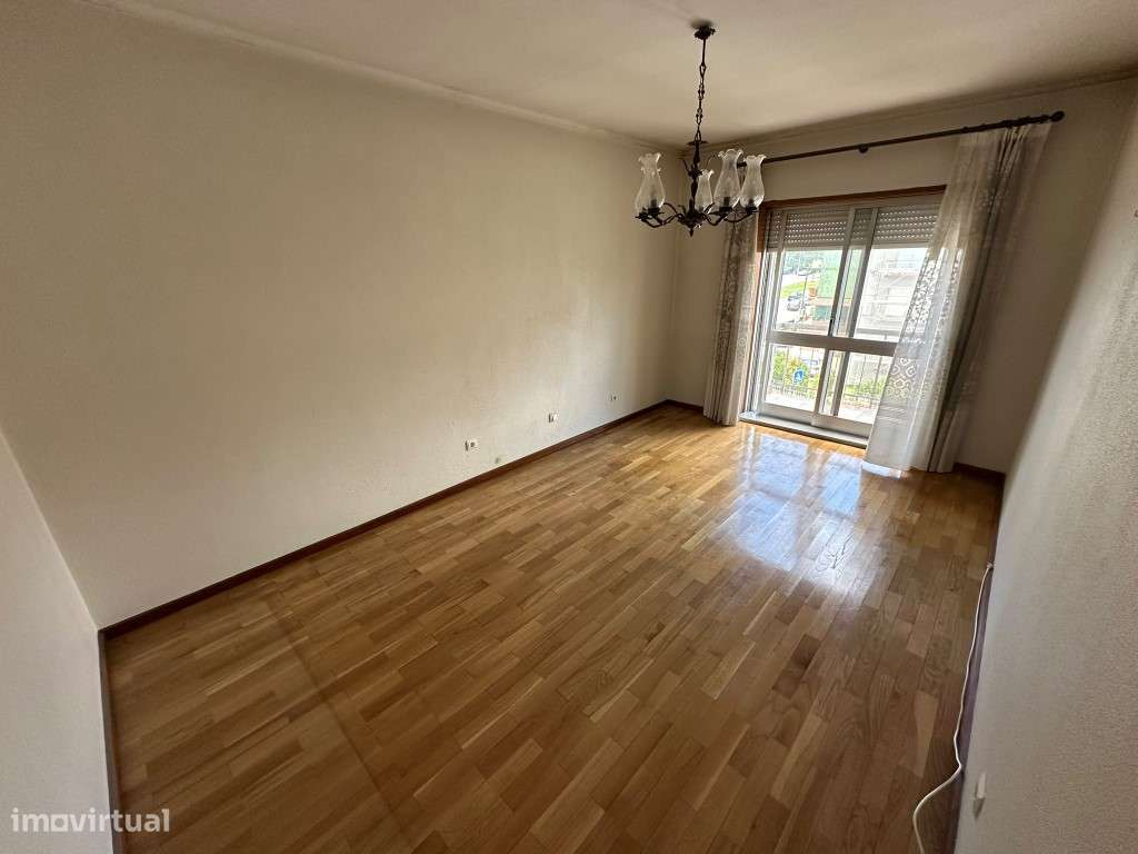 Apartamento T2+1 no centro da Maia-21
