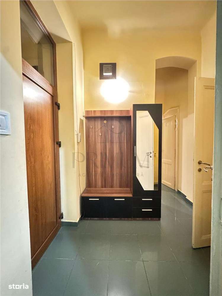 Medicina - 2 Camere - Cladire istorica - Etaj 1 - Decomandat - Central - Imagine principală: 5/10