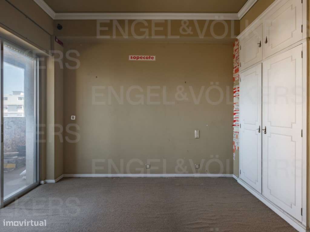 Apartamento com vista panorâmica em Alvalade-29