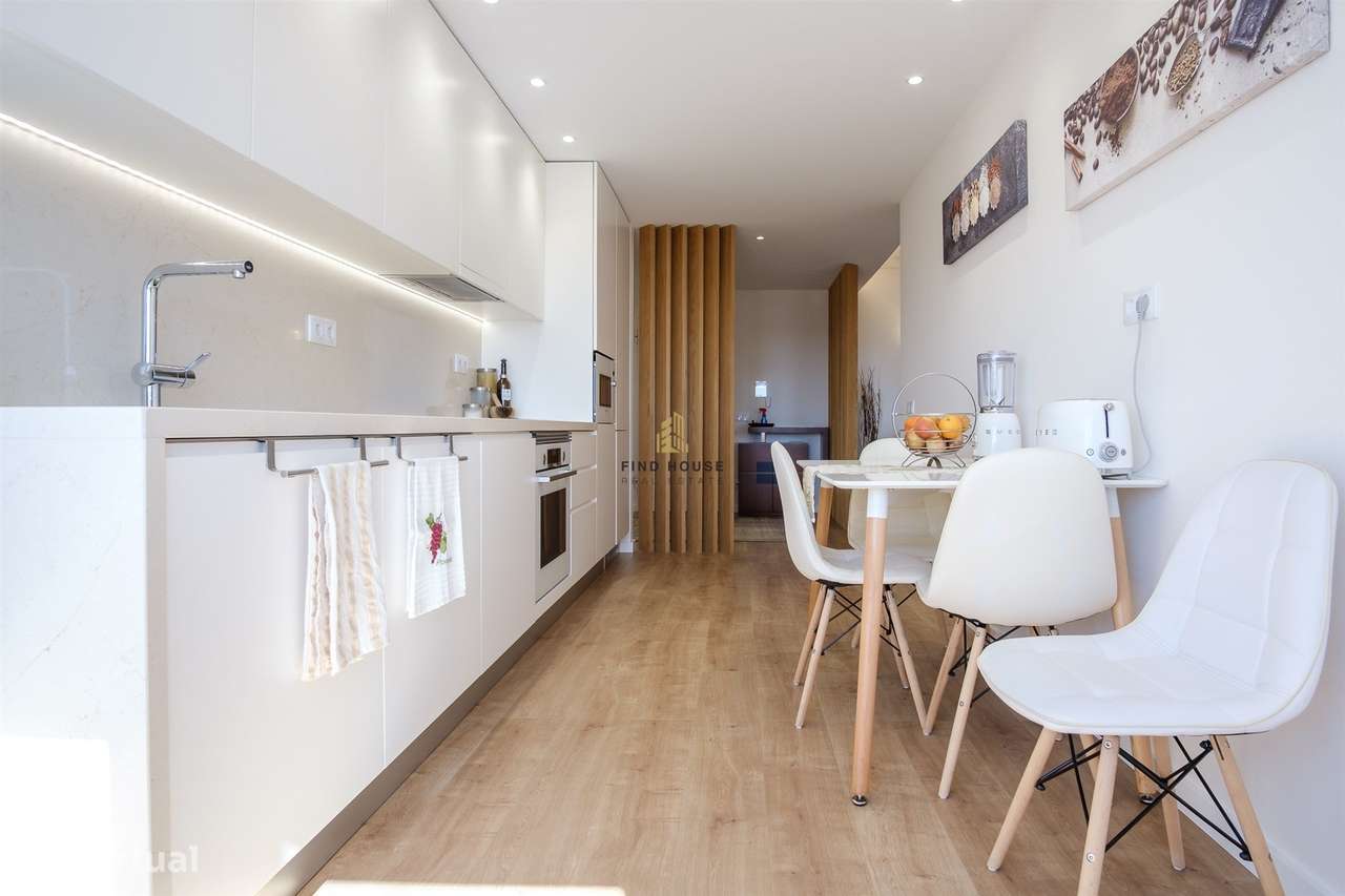 T2 com vista mar, garagem e arrecadação em Condomínio com piscina e ja-15
