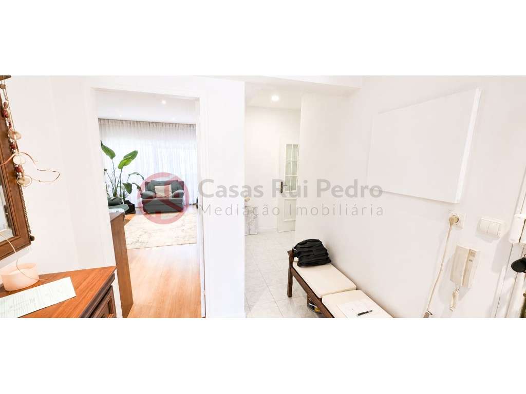 Apartamento T2 Remodelado em 2015 com Excelentes Áreas e Localizaçã...-7