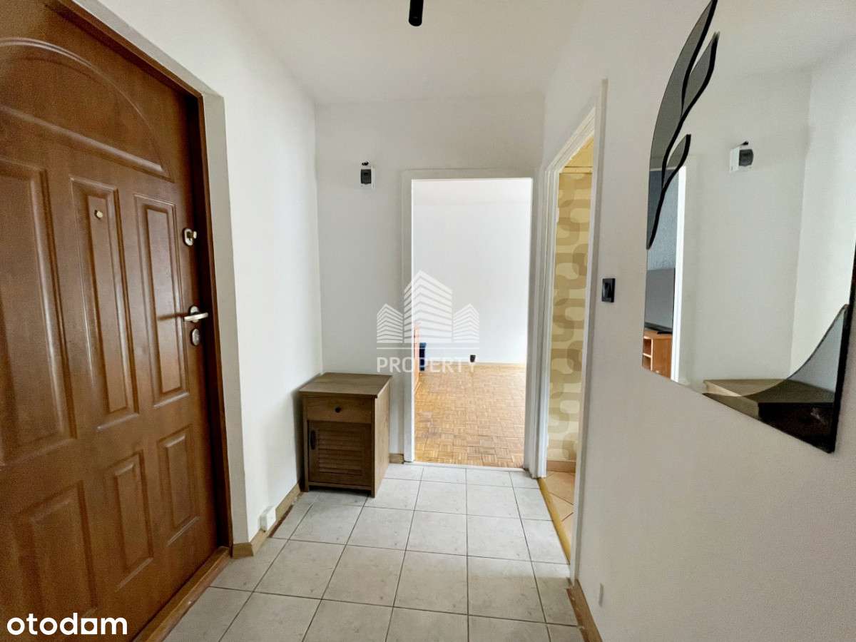 2 piętro niski blok, ul. Niesiołowskiego, od zaraz-0