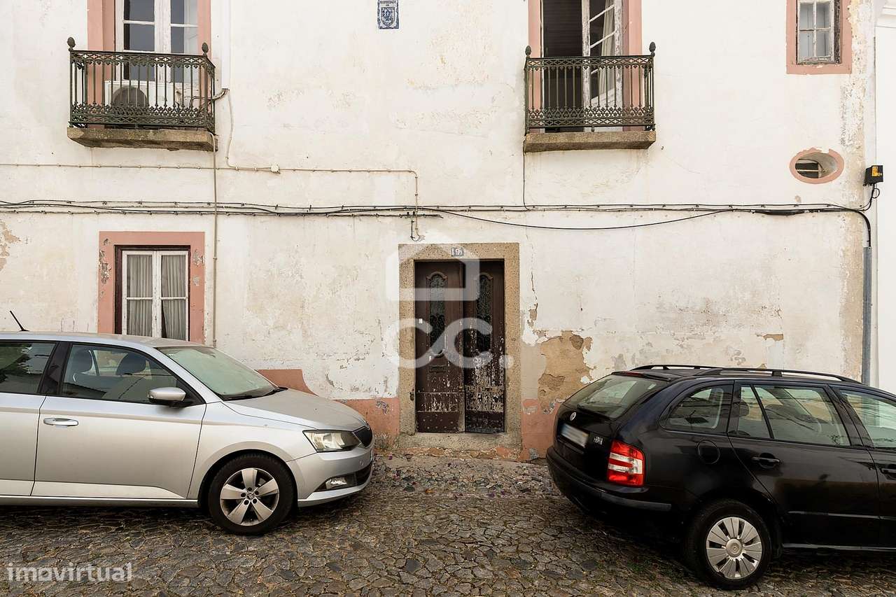 Moradia T2+1 Bifamilar de Rés do Chão c/ 426,14 m² de espaço exterior-28