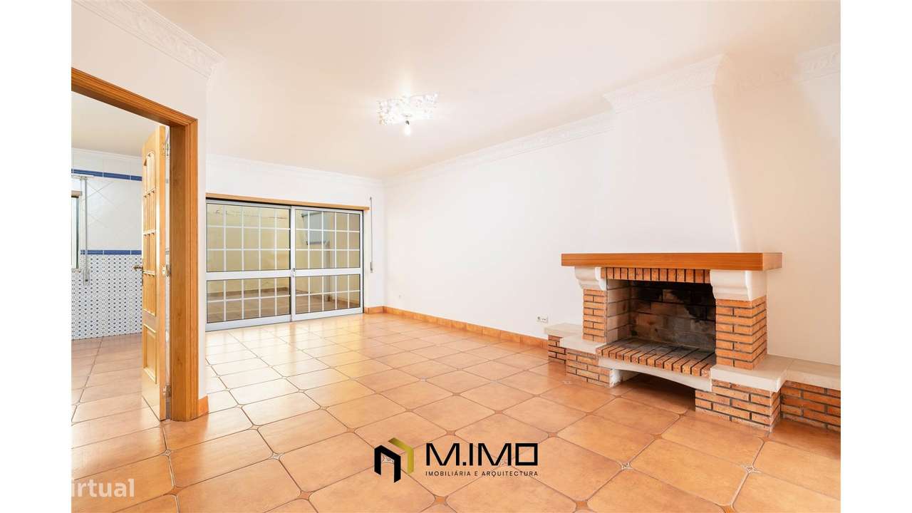 Moradia M3 com Vista Mar e Terraço Panorâmico – A 5 Minutos da Praia-3