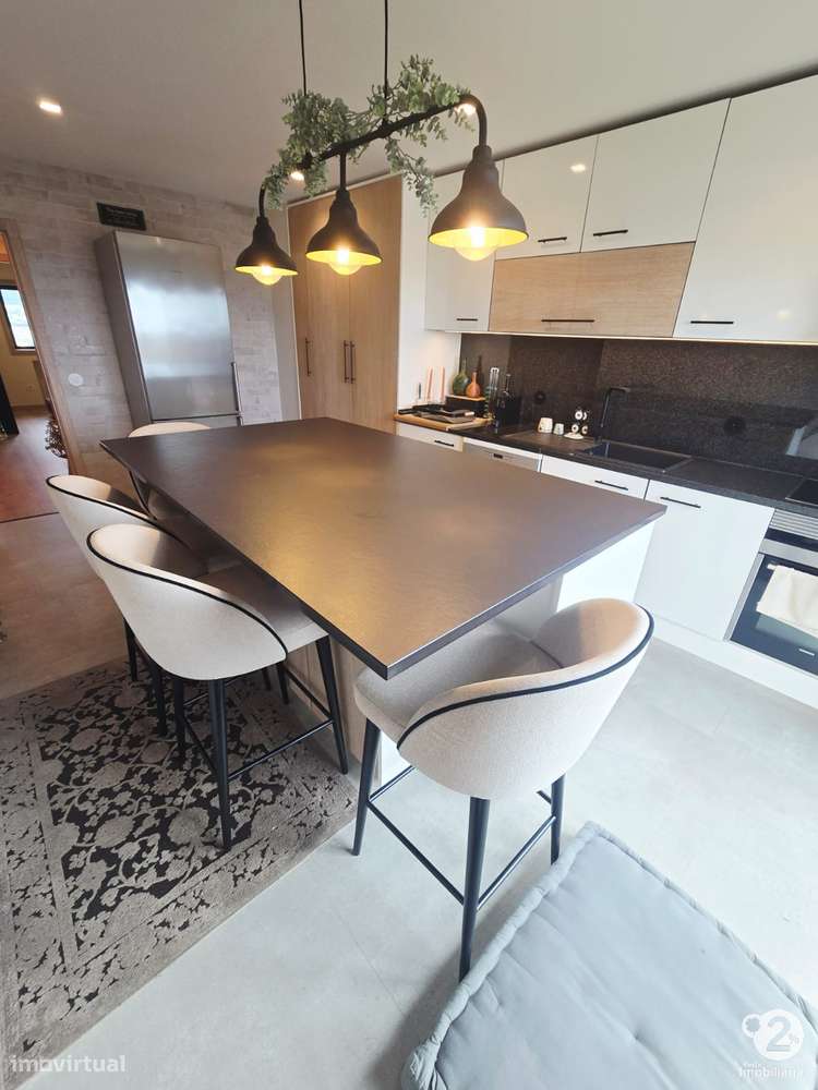 Apartamento T4 com terraço em Rio Tinto-3