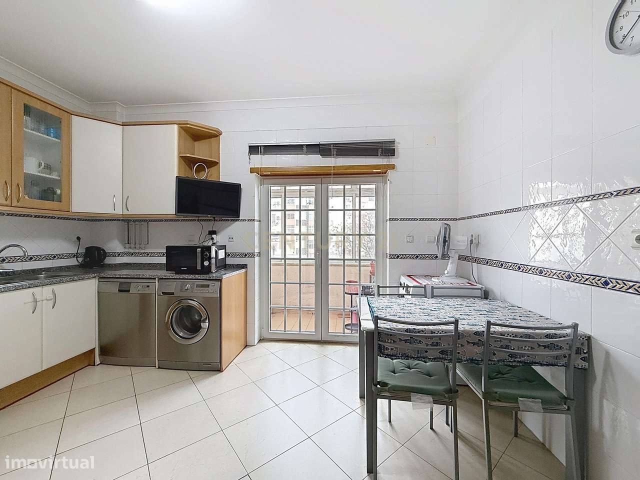 Apartamento T2 com lugar de garagem e arrecadação - Vale Gatos-9