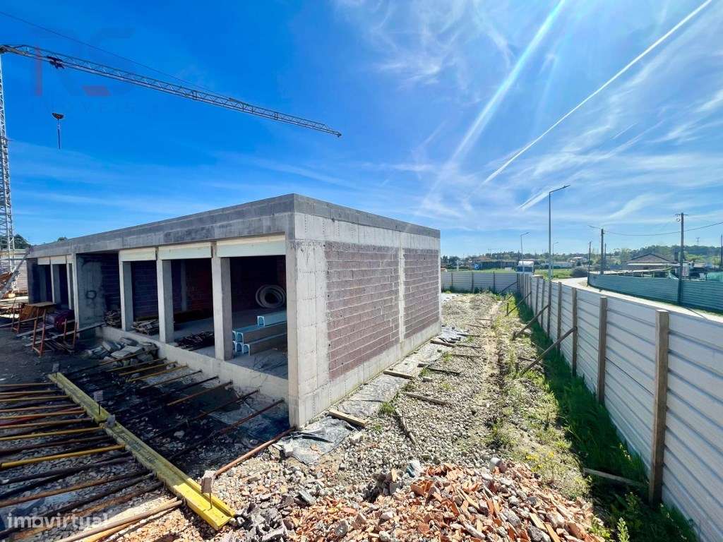 Moradia térrea T4-5