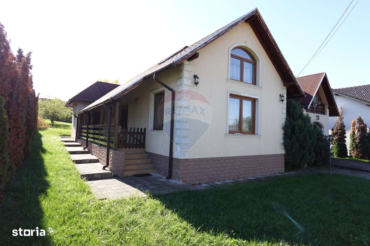 Casă cu 6 camere, de vânzare, în Baia Sprie-1