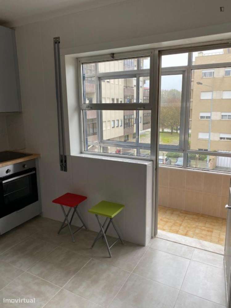 Quarto - localizado em Santa Maria de Avioso Vila Nova de Gaia Porto - Grande imagem: 4/10