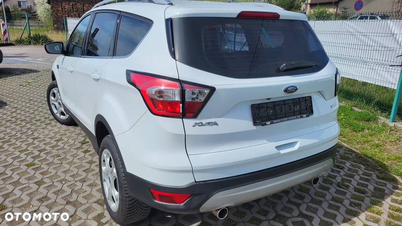 Ford Kuga 1.5 EcoBoost 2x4 Trend - 33