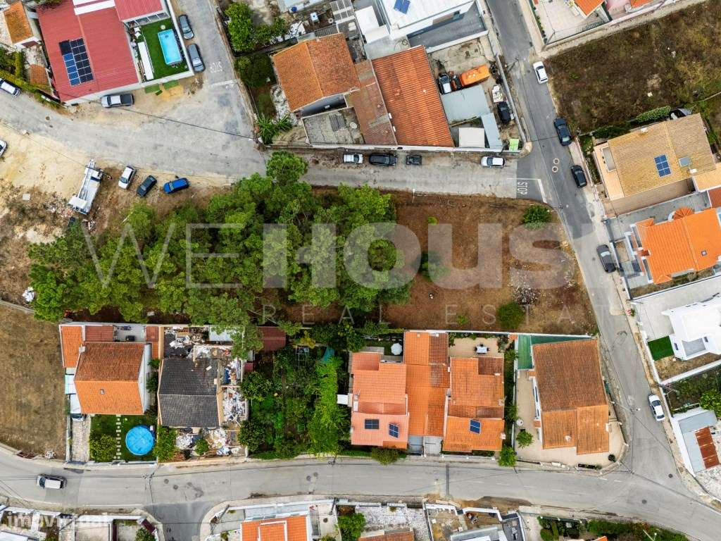 Terreno Urbano de 600 m² na Charneca da Caparica-4
