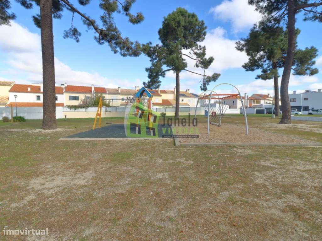 Moradia T3 com Garagem - Choilo, Azeitão-28