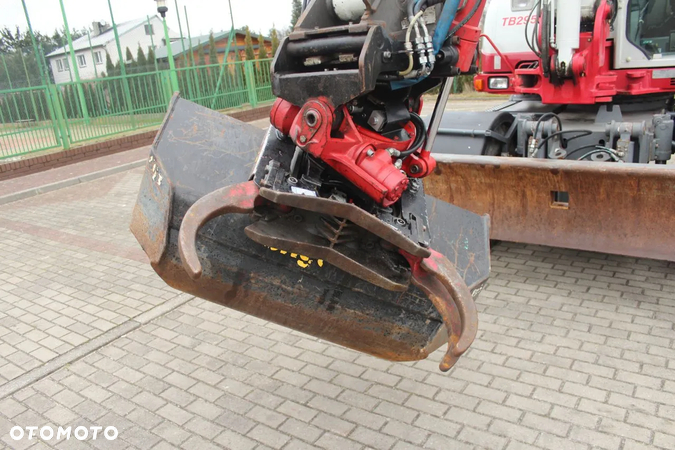 Takeuchi TB 295W ROTOTILT SZCZYPCE ZADBANA - 13