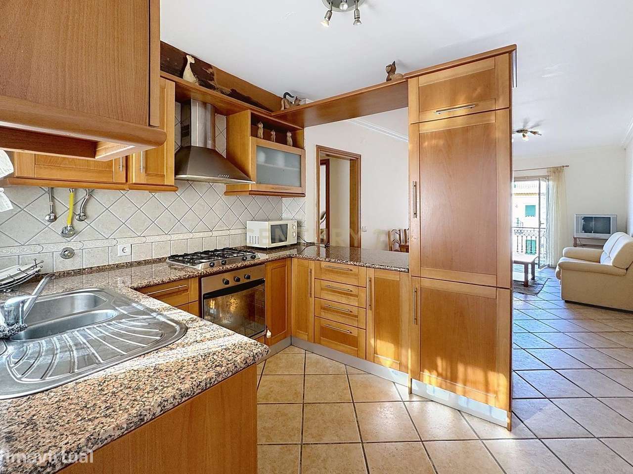 Apartamento T1 com Varanda em Nazaré, Leiria - Grande imagem: 2/9