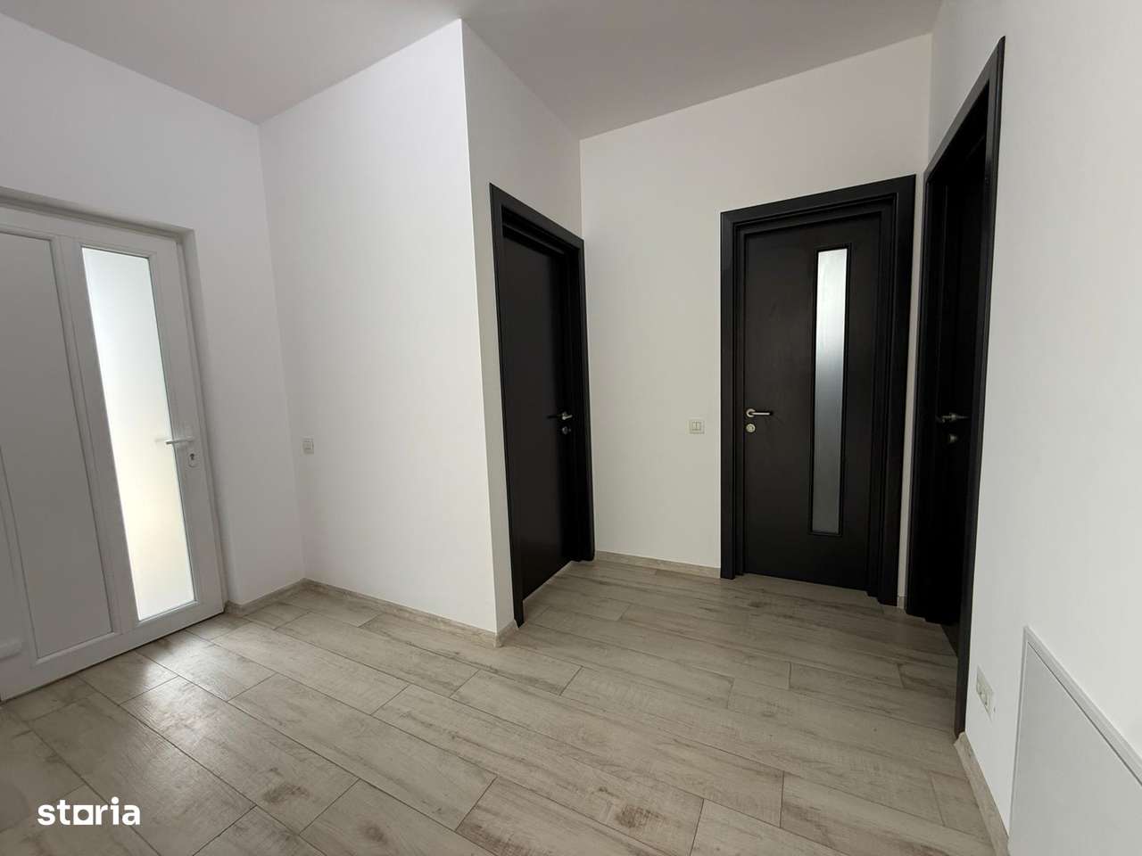 Casă modernă parter ~ 3 camere 2 băi ~pompă de căldură ~panouri solare-3