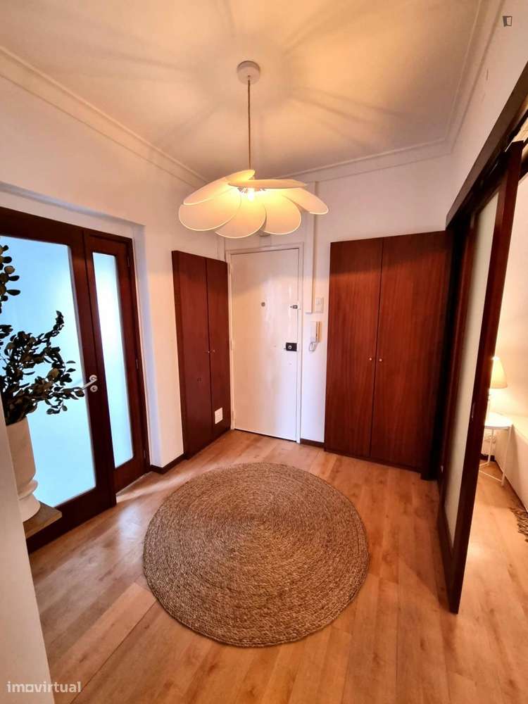 Apartamento com 2 quartos - localizado em Lapa Lisbon - Grande imagem: 2/7