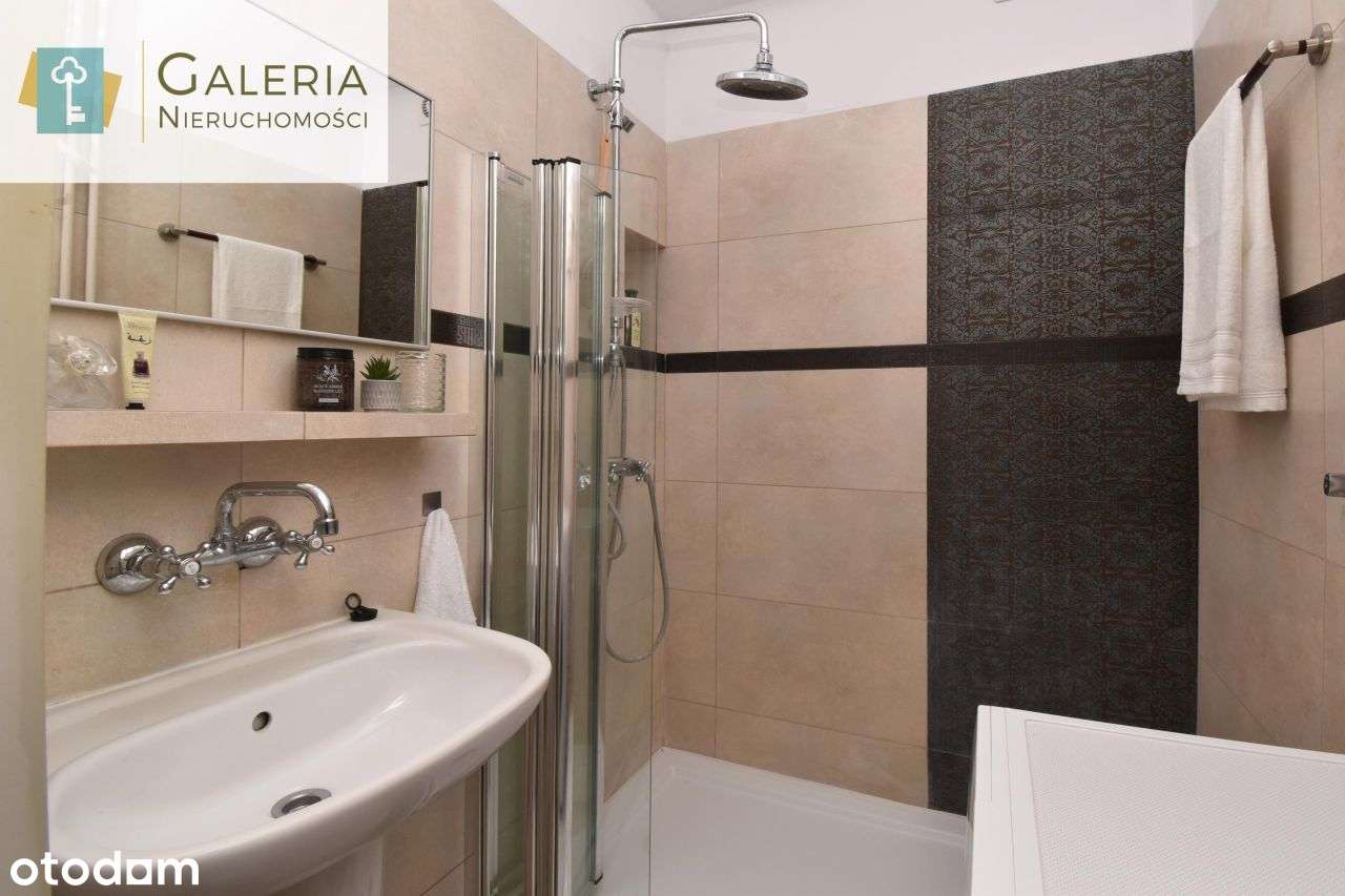 3 pokoje, II piętro w centrum parking za szlabanem-14