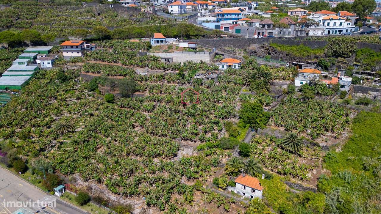 Terreno com Potencial Construtivo de 238 m² | 1.134 m² de Área Total-8