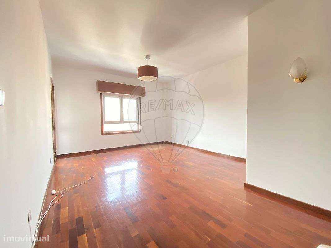 Apartamento T2 para arrendamento - Grande imagem: 2/12