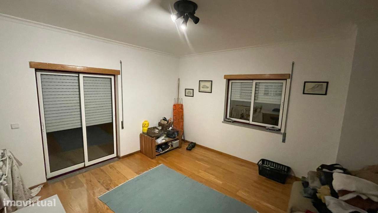 Apartamento t4 na rua Montes Herminios Covilhã-12
