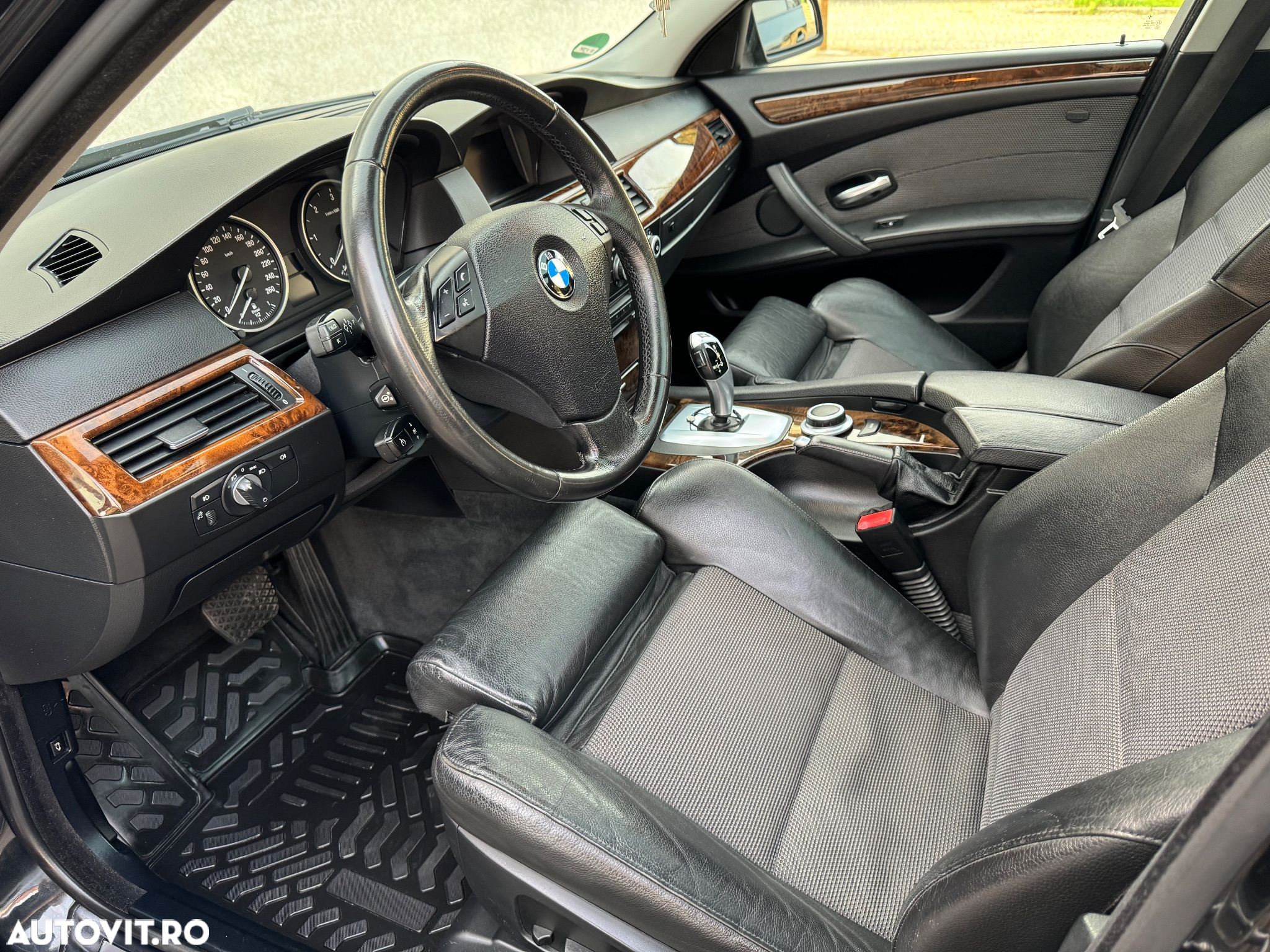BMW Seria 5 525d Touring Aut. Edition Exclusive - 11