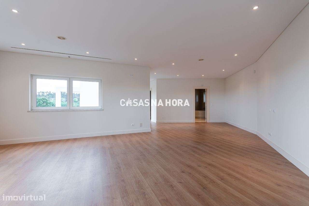 Moradia T4 no Belas Clube de Campo-5