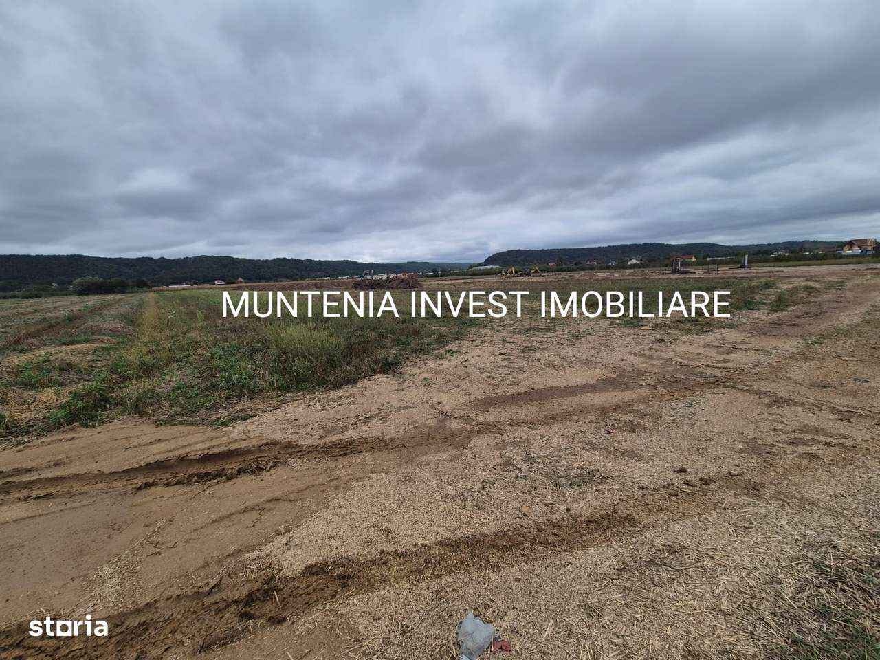 Teren intravilan  57000mp. posibilitate parcelare, Zona Mărăcineni-3