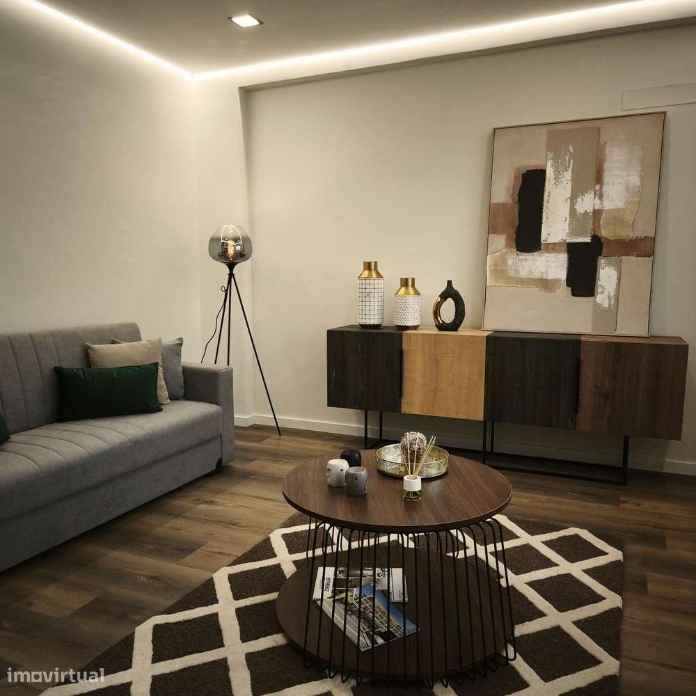 Apartamento T3 de Luxo e Modernidade no Coração de Benfica com Vista p-1