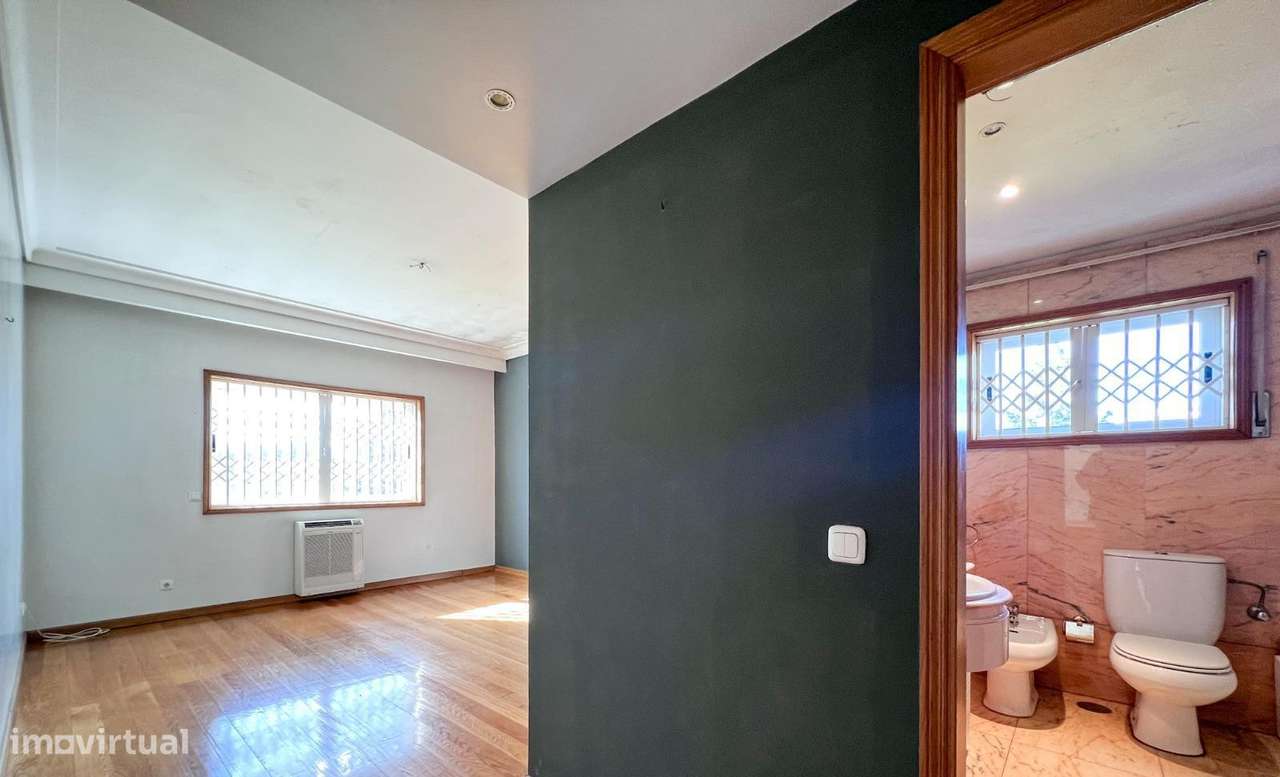 Moradia T4 à venda na Marginal-14