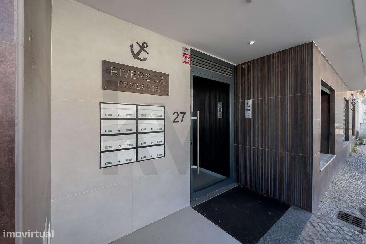 Excelente T2 de 2024 no Riverside Residence-21