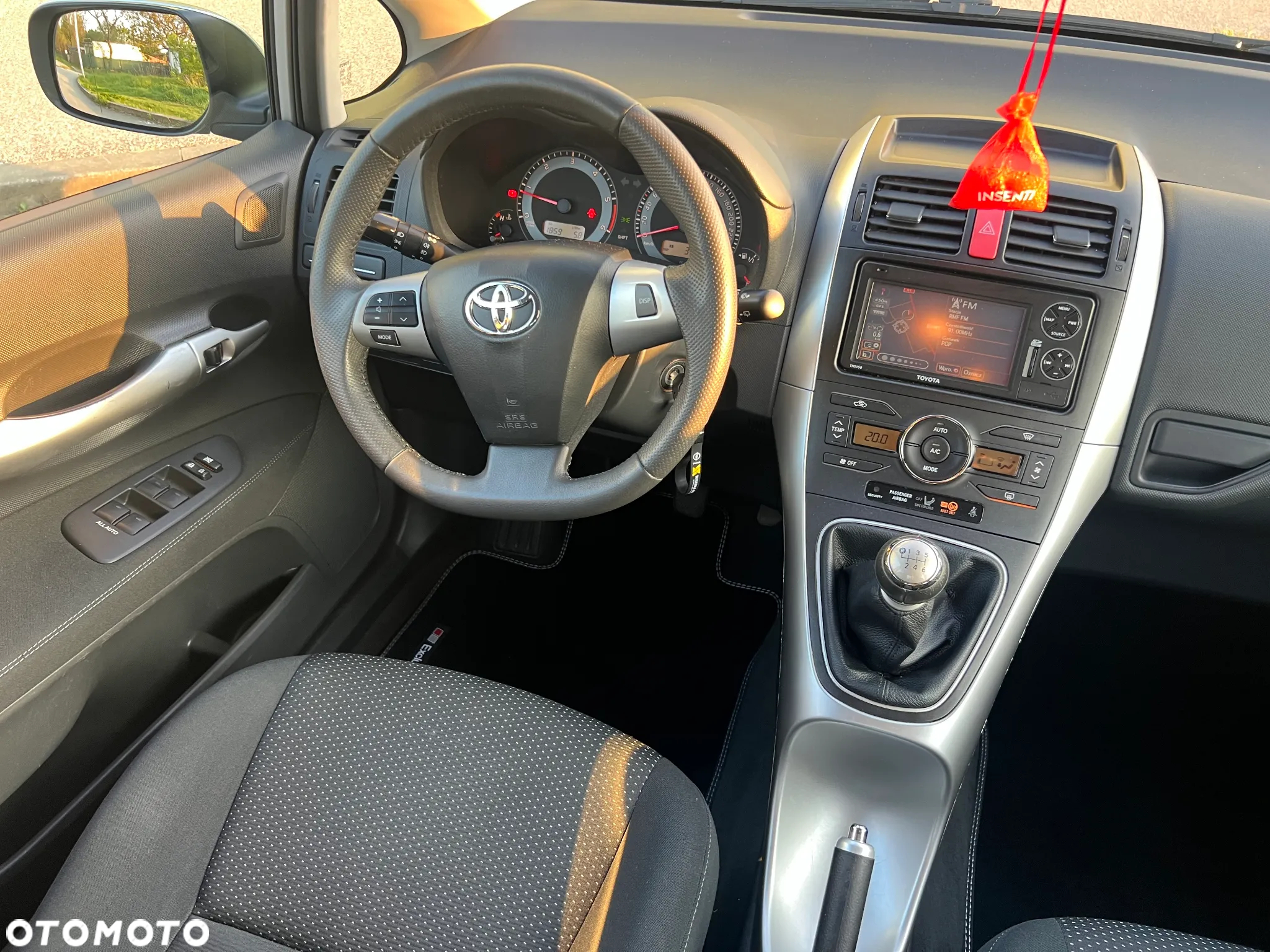 Toyota Auris 1.4 D-4D Premium - 16