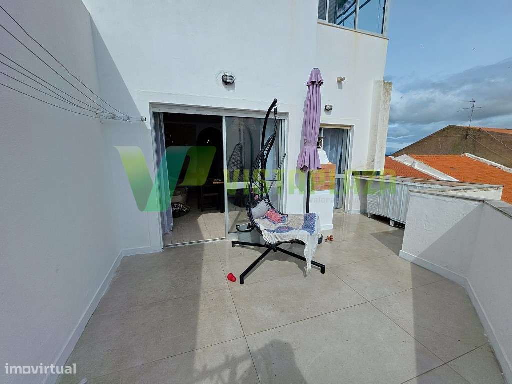 Apartamento Duplex T3 Remodelado no Centro de Portimão-4